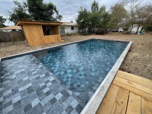 Piscine Traditionnelle avec Carreaux de Bali 3D à Salles