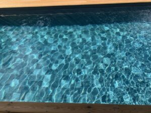 Piscine Traditionnelle avec Carreaux de Bali 3D à Salles