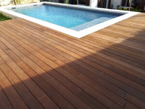 Terrasse en bois exotique itauba – pour piscine sur le Bassin d’arcachon