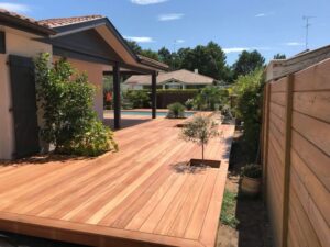 Terrasse en bois exotique muicatiara pour piscine sur le Bassin d’arcachon