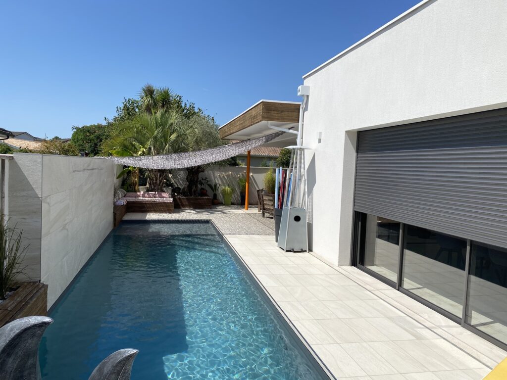 Piscine Traditionnelle de Luxe avec Membrane Armée 3D sur Le Bassin d'Arcachon